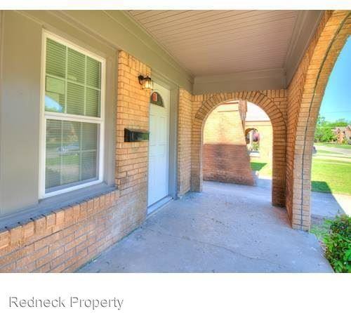 2534 NW 11th St - Photo 2 of 18