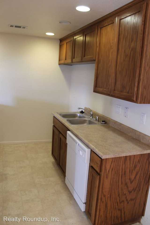 1904 Pawnee Way - Photo 3 of 10