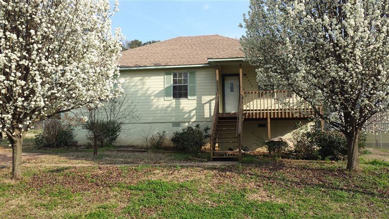 3609 Brenda Ave SW - Photo 2 of 11