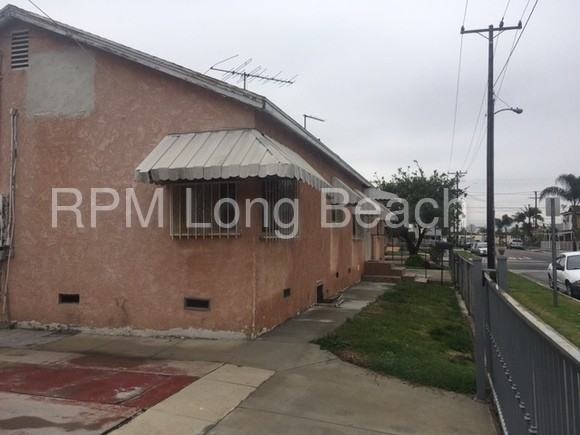 3928 E 53rd St - Photo 3 of 19