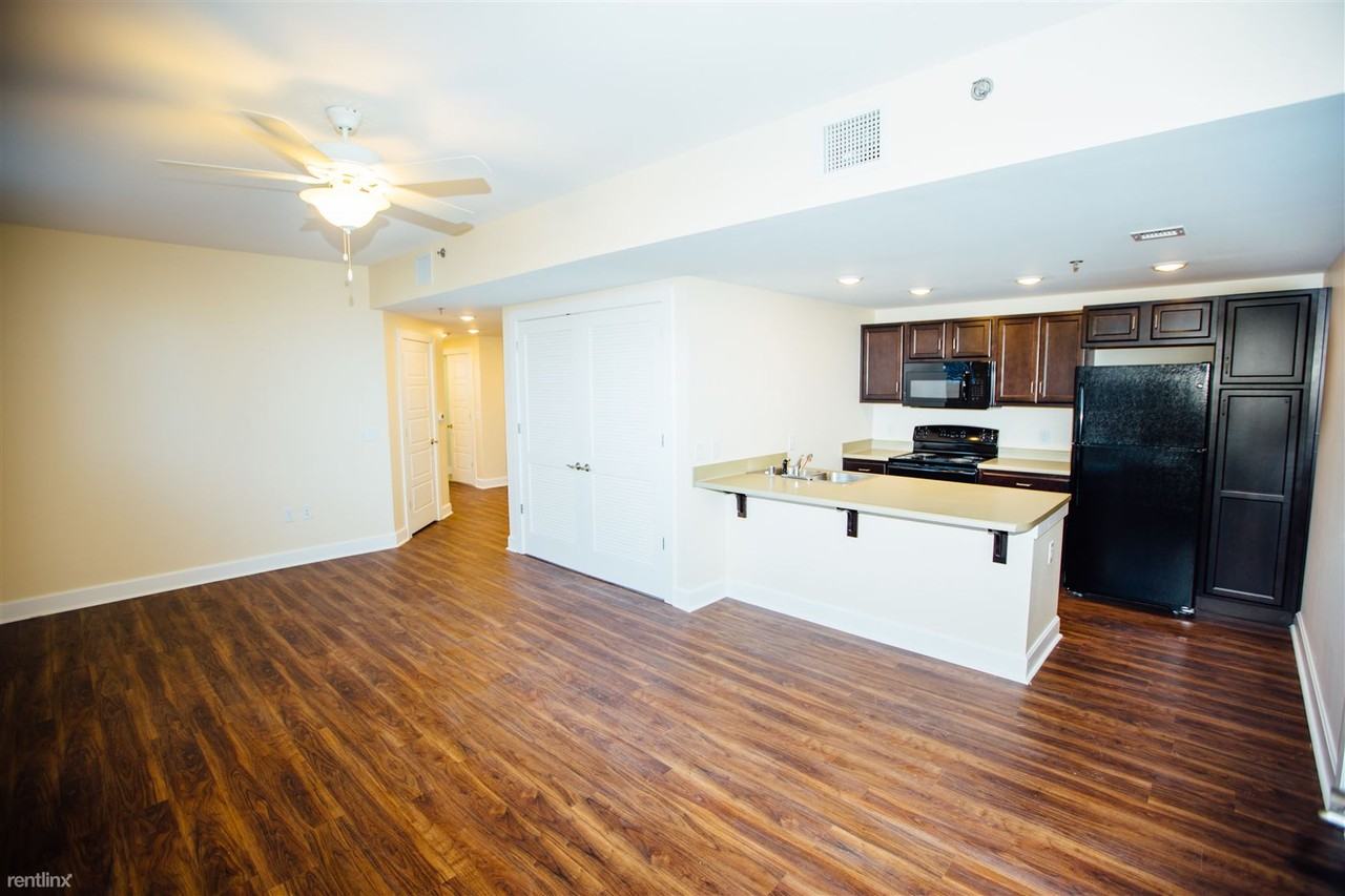 Versailles School Apartments 124 Macey Ave, Versailles, KY 40383 Zumper