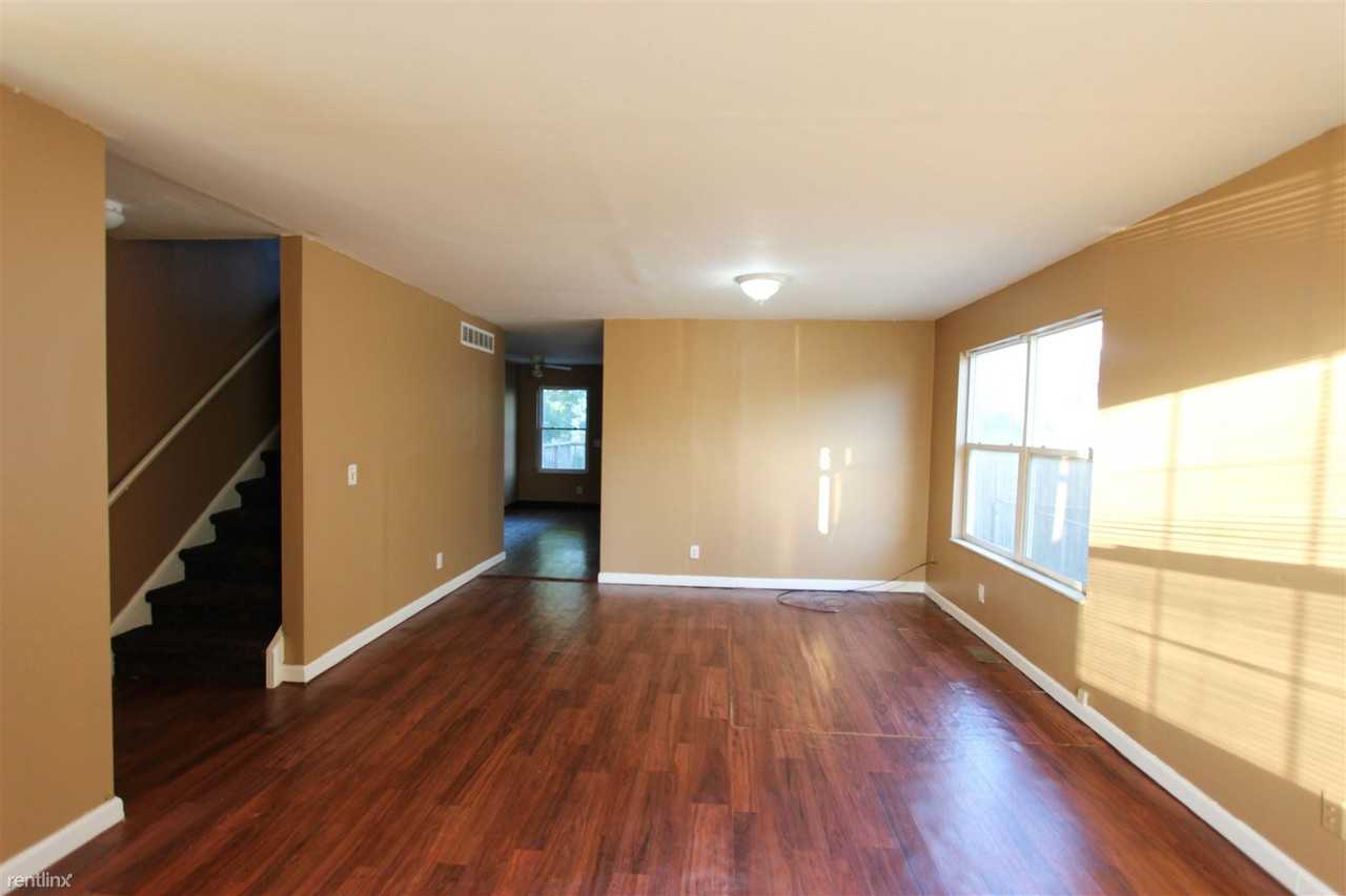 2256 Kent St - Photo 2 of 10