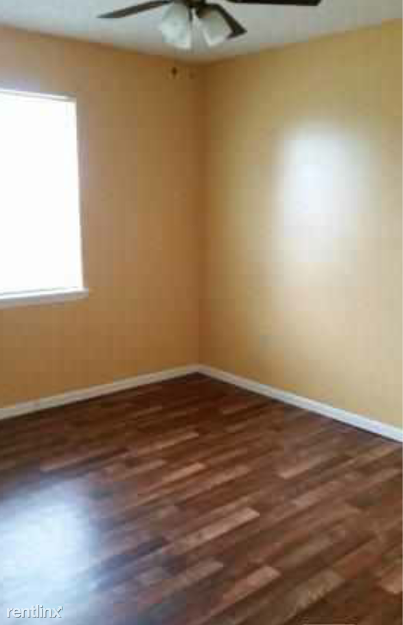 19416 Fig St - Photo 3 of 4