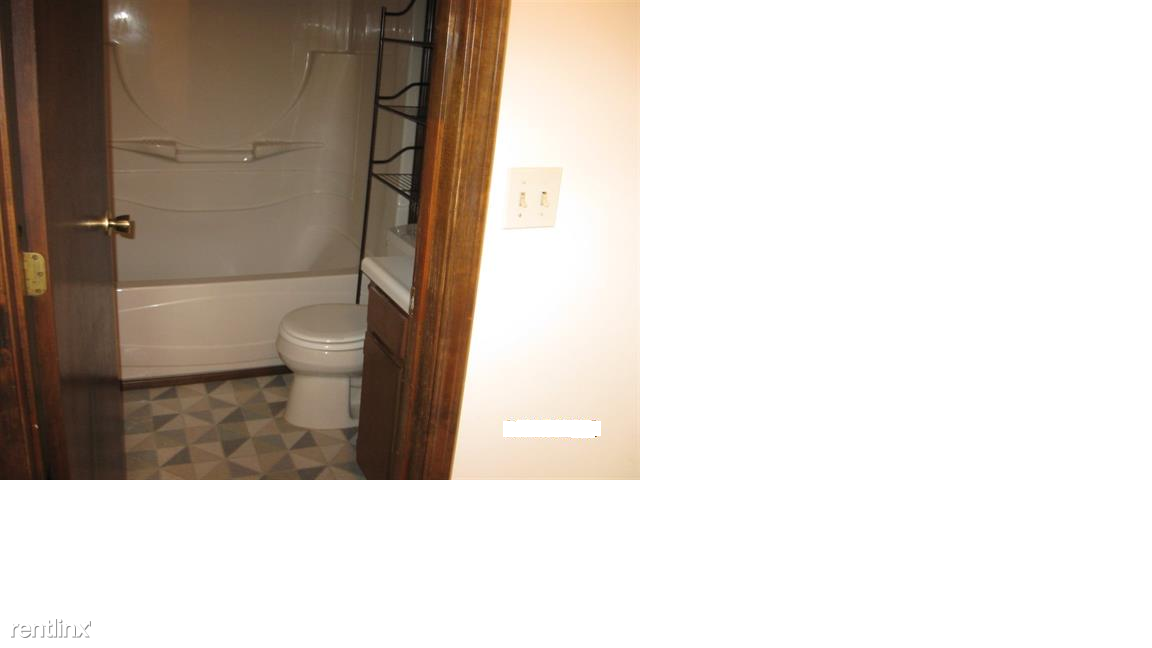 501 Elmwood Dr - Photo 2 of 8