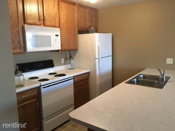 900 S Newcomb Ave - Photo 2 of 8