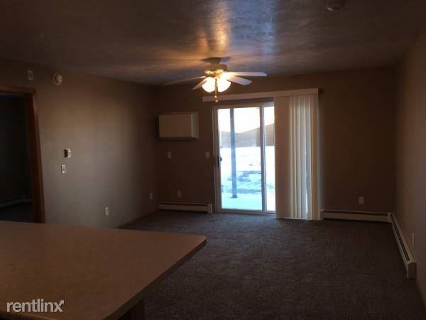 900 S Newcomb Ave - Photo 3 of 8