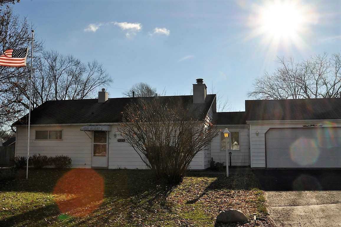 937 W Circle Dr - Photo 2 of 18