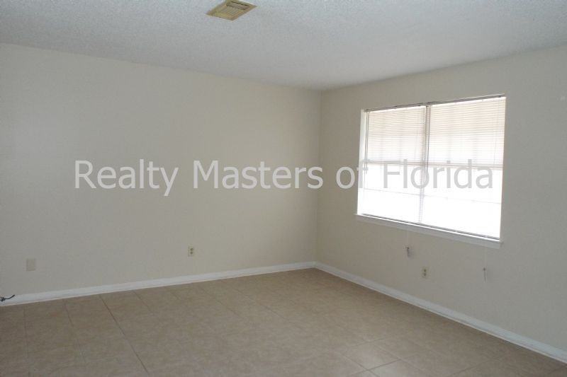 7405 Lawton St - Photo 3 of 16