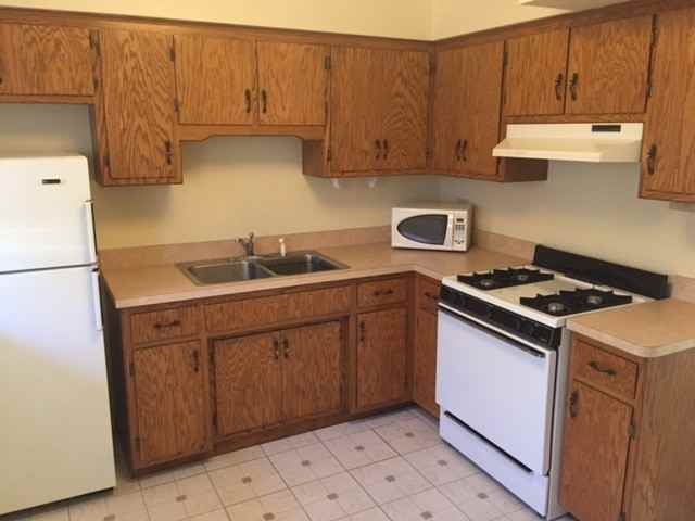 202 Walter Dr #B - Photo 2 of 9