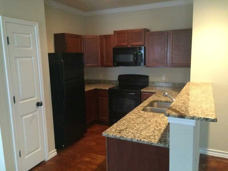 4931 Flipper Dr - Photo 2 of 9