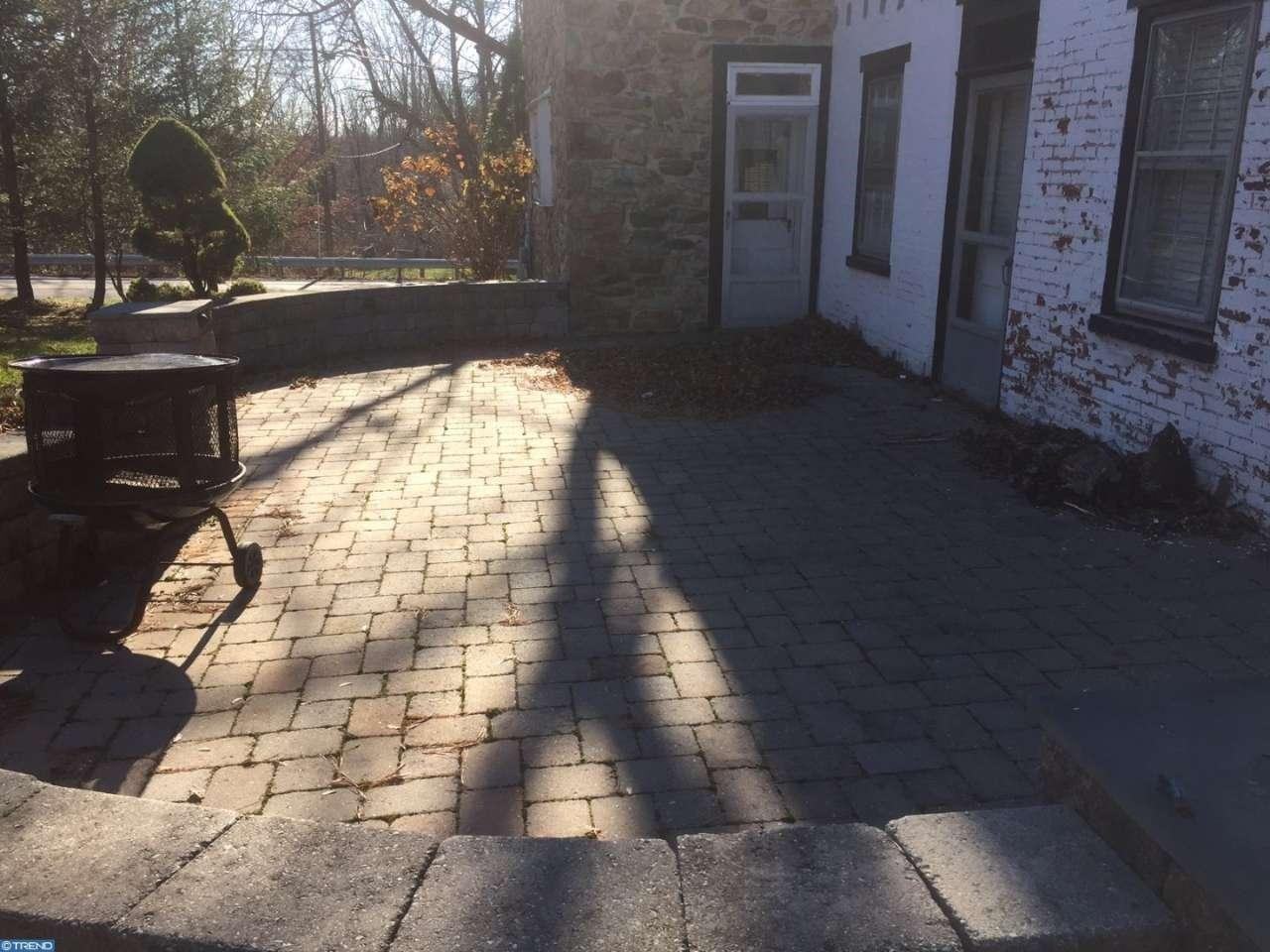 3654 Pricetown Rd - Photo 2 of 11