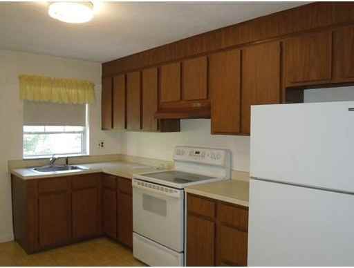 401-425 Washington St #1 - Photo 3 of 8