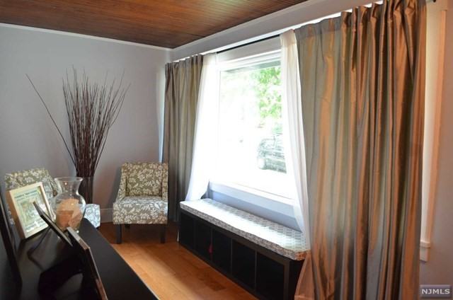 84 7th St - Photo 2 of 13