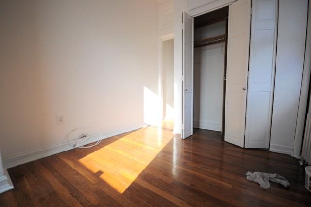 Amsterdam Ave & W 106th St #3