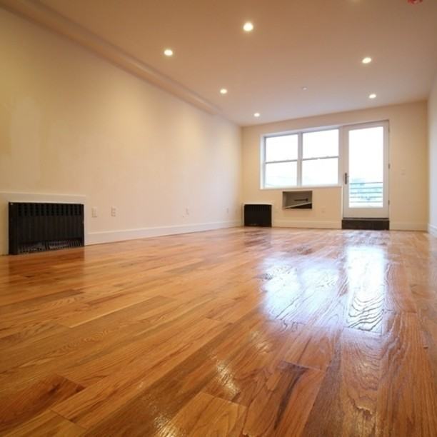 Varet Street #1B - Photo 3 of 14