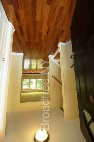 767 Yorkshire Cir - Photo 2 of 15