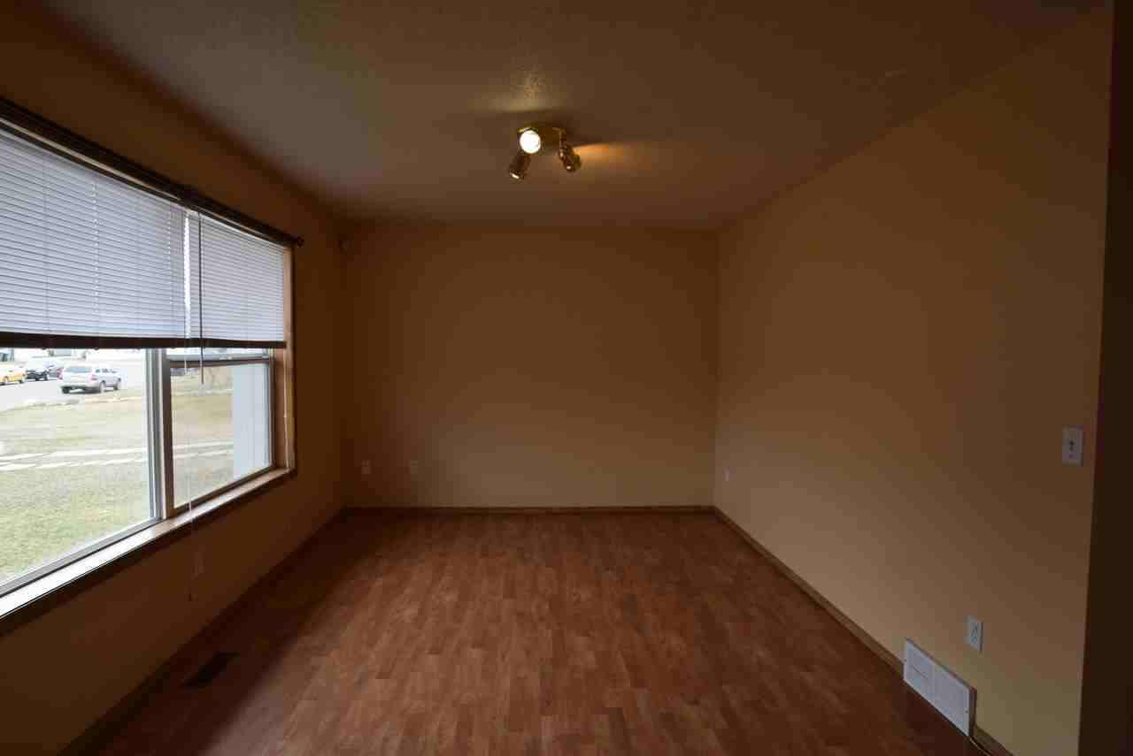 24 Pleasant Park Green West - Photo 3 of 9