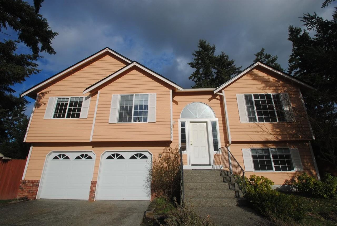 21607 83rd Ave E - Photo 2 of 20