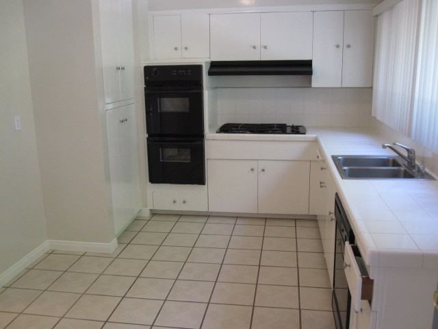 812 South Orange Grove Boulevard - Photo 3 of 12