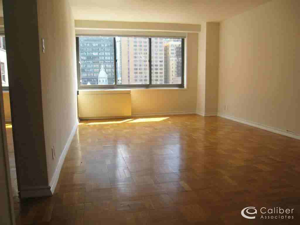W 45th St #12G