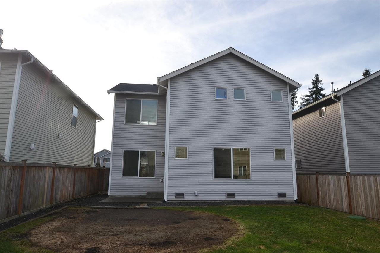 20229 49th Ave E - Photo 2 of 10