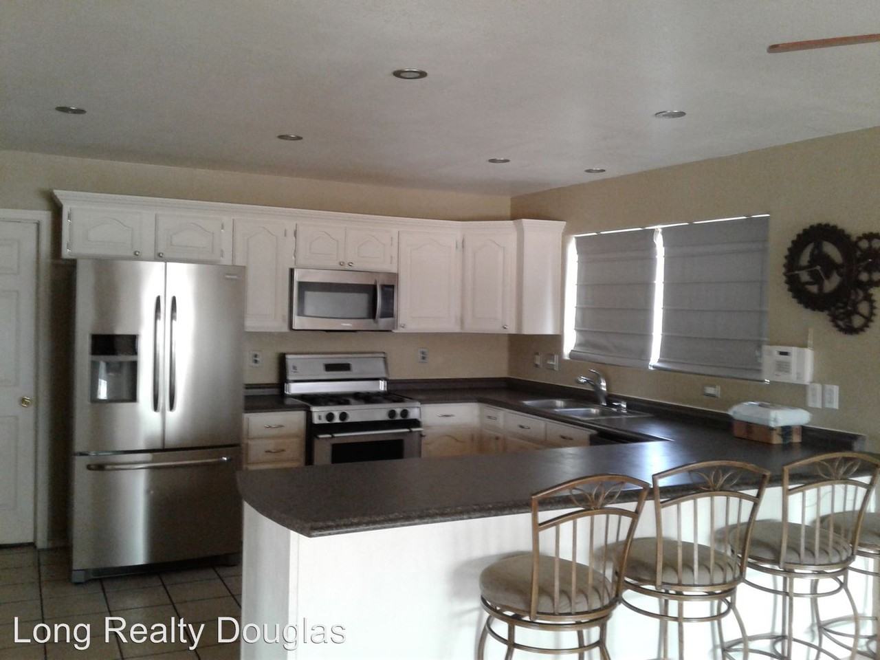 2511 11th St - Photo 2 of 10