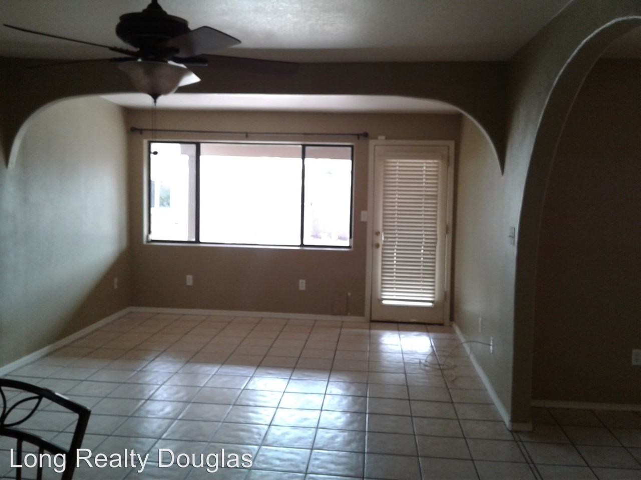 2511 11th St - Photo 3 of 10