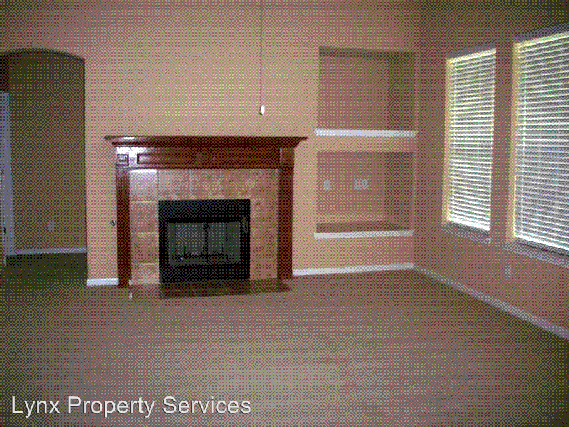 19400 Diablo Dr - Photo 2 of 9