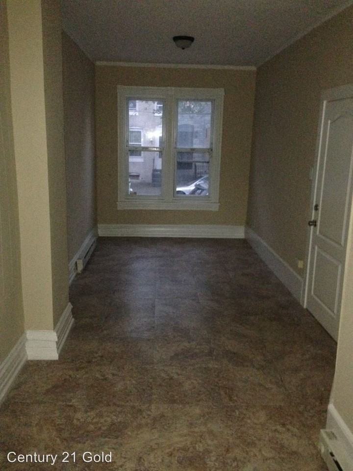 410 N 2nd St - Photo 2 of 7