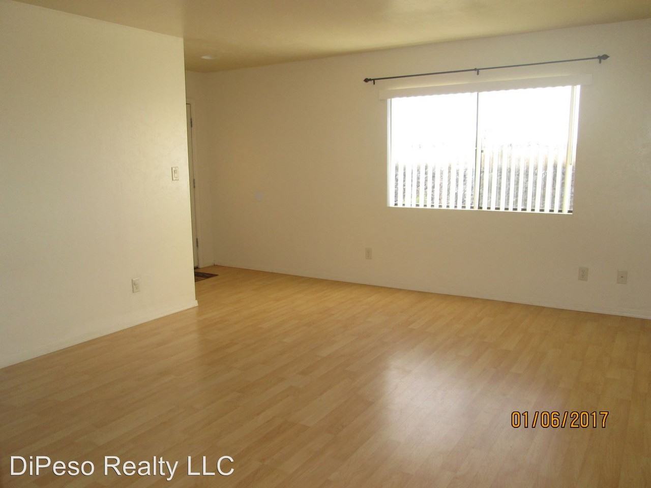 3144 W Verde Dr - Photo 3 of 9