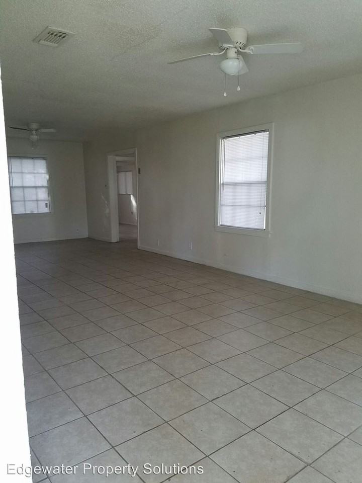 2715 S Houston Dr - Photo 2 of 11