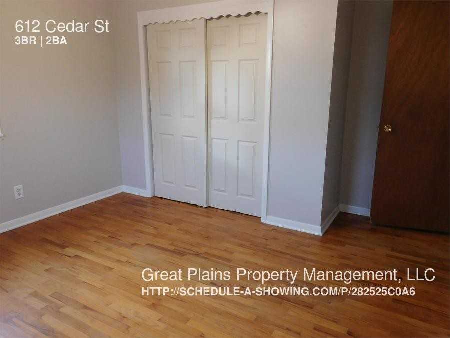 612 Cedar St - Photo 2 of 15