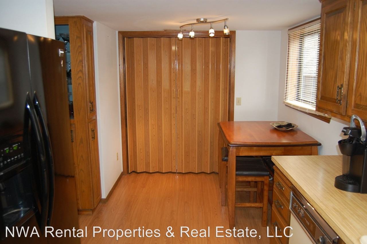 16855 Heritage Bay Rd - Photo 3 of 20