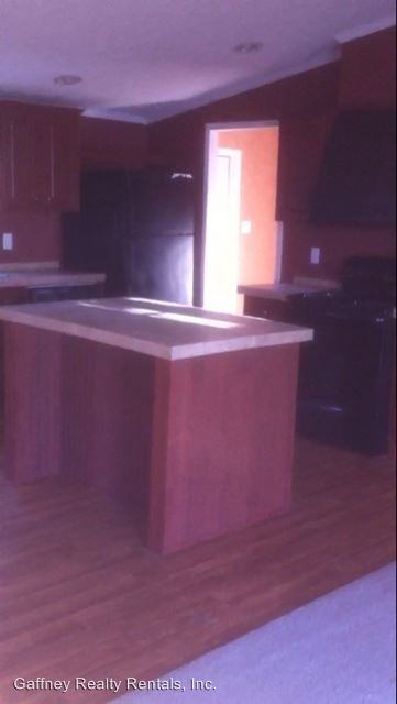 121 Harrison Dr - Photo 3 of 7