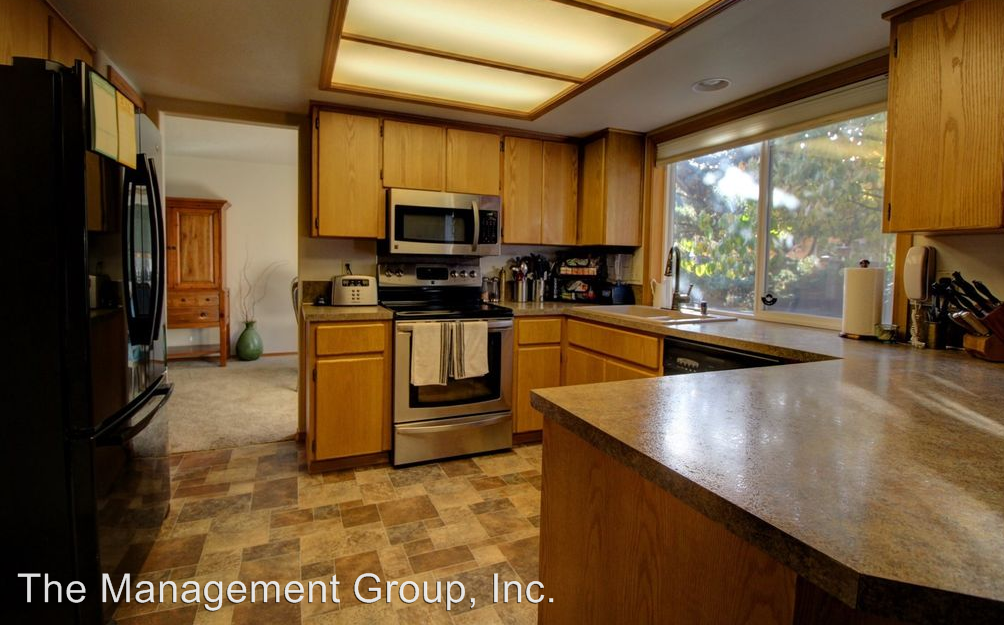 8002 NE 151st Ct - Photo 3 of 14