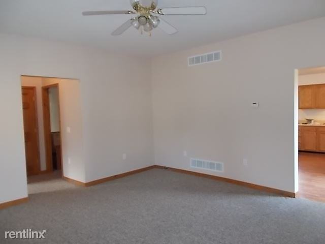 710 N Maple Grove Ave - Photo 2 of 3