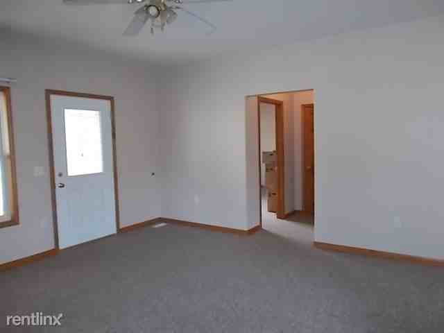 710 N Maple Grove Ave - Photo 3 of 3