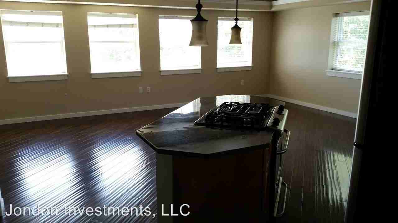 283 E South Temple - Photo 3 of 16