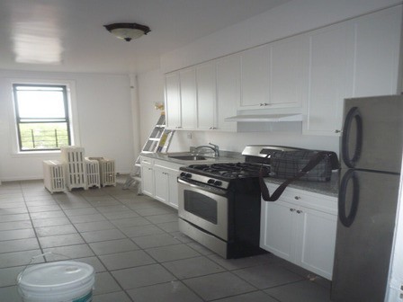 7420 Ridge Boulevard - Photo 3 of 3