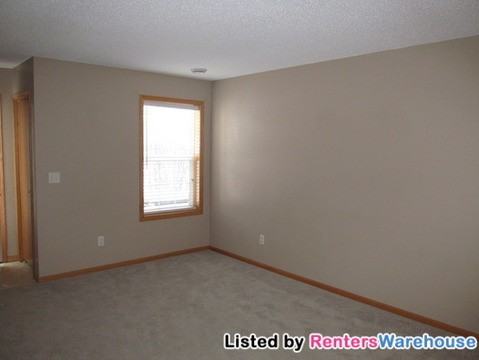 11424 Town Center Dr - Photo 2 of 12