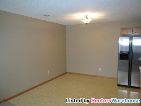 11424 Town Center Dr - Photo 3 of 12