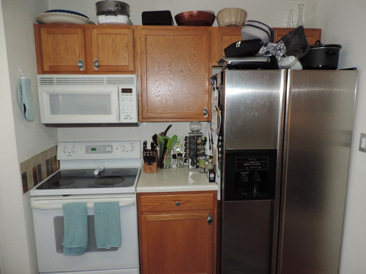 6522 Point Comfort Ln - Photo 3 of 19