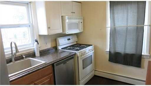 375-399 William St - Photo 3 of 13