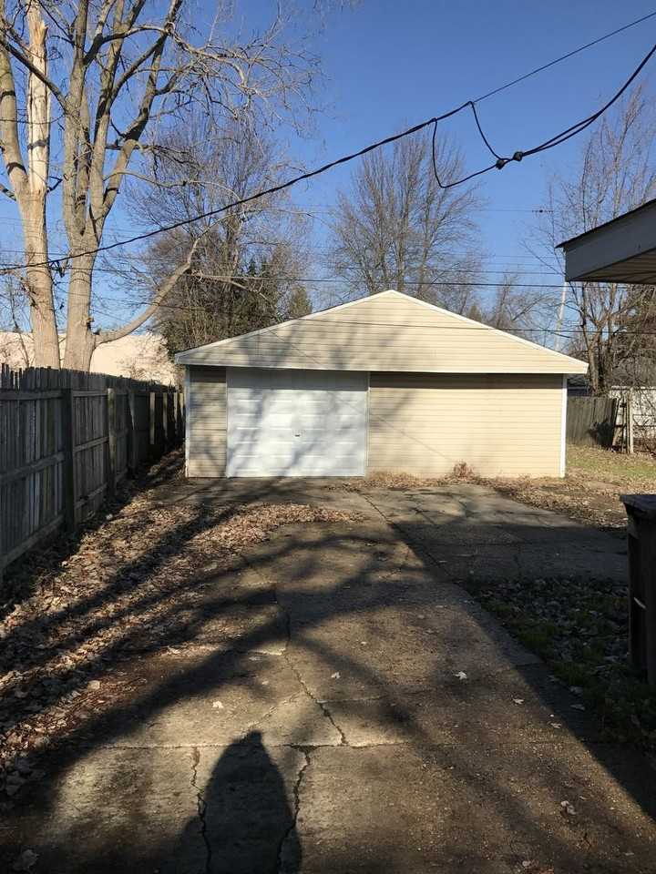 176 W Princeton Ave - Photo 2 of 10