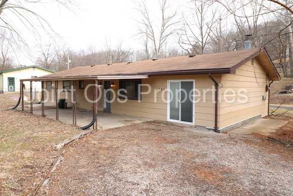 5767 Holly Ct - Photo 2 of 27