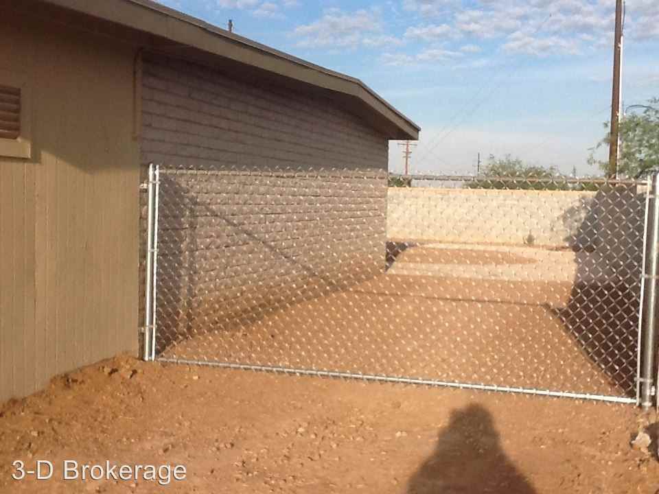 4542 S Dogwood Ave - Photo 2 of 15