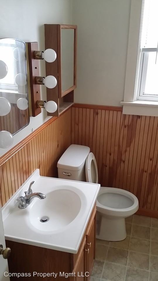 2454 Main St - Photo 3 of 5