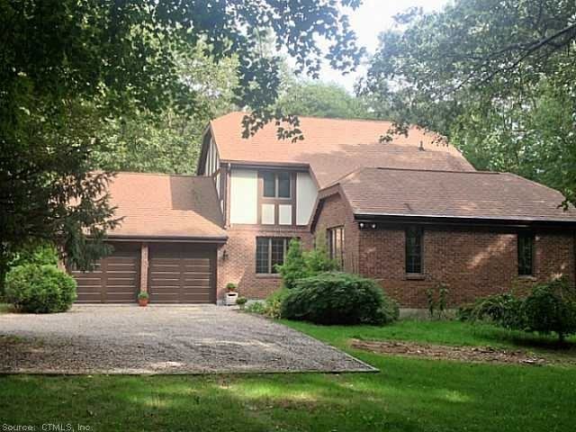 326 Round Hill Rd - Photo 3 of 16
