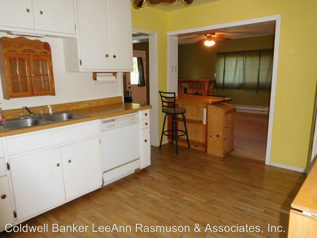 121 Locust St - Photo 3 of 13