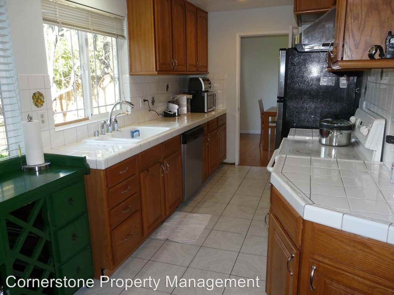 1363 Crailford Ct - Photo 2 of 10